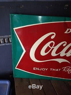 62 Drink Coca Cola Fishtail Sign Withgreen Border