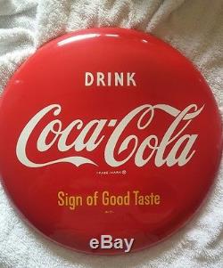 Coca Cola 12 Button/Disc Sign of Good Taste Sign NM