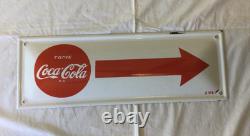 Original Early Coca Cola Arrow Porcelain Sign Spanish Tome