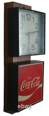 Vintage 1970s Coca Cola Illuminated Electric Wall Clock Sign Wood Grain Light Up