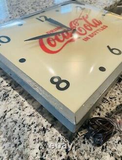 Vintage Coca Cola Bubble Clock from Swinhart Elmwood, IN 120 Volt
