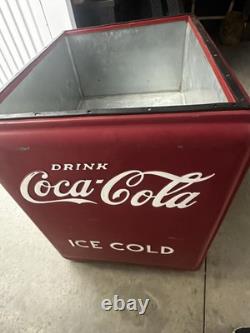 Vintage Coca Cola Drinks Ice Box