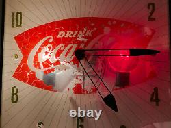 Vintage Coke Advertising Drink Coca-Cola Light Up 15x15 Wall Clock Electric Sign