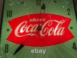 Vintage Coke Drink Coca-Cola Green Light Up 15x15 Wall Clock Electric Sign