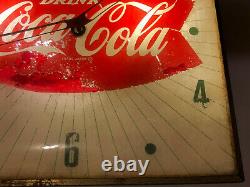 Vintage Coke Drink Coca-Cola White Light Up 15x15 Wall Clock Electric Sign