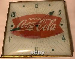 Vintage Coke Drink Coca-Cola White Light Up 15x15 Wall Clock Electric Sign