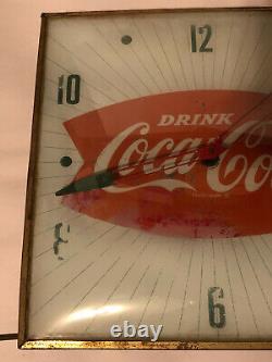 Vintage Coke Drink Coca-Cola White Light Up 15x15 Wall Clock Electric Sign